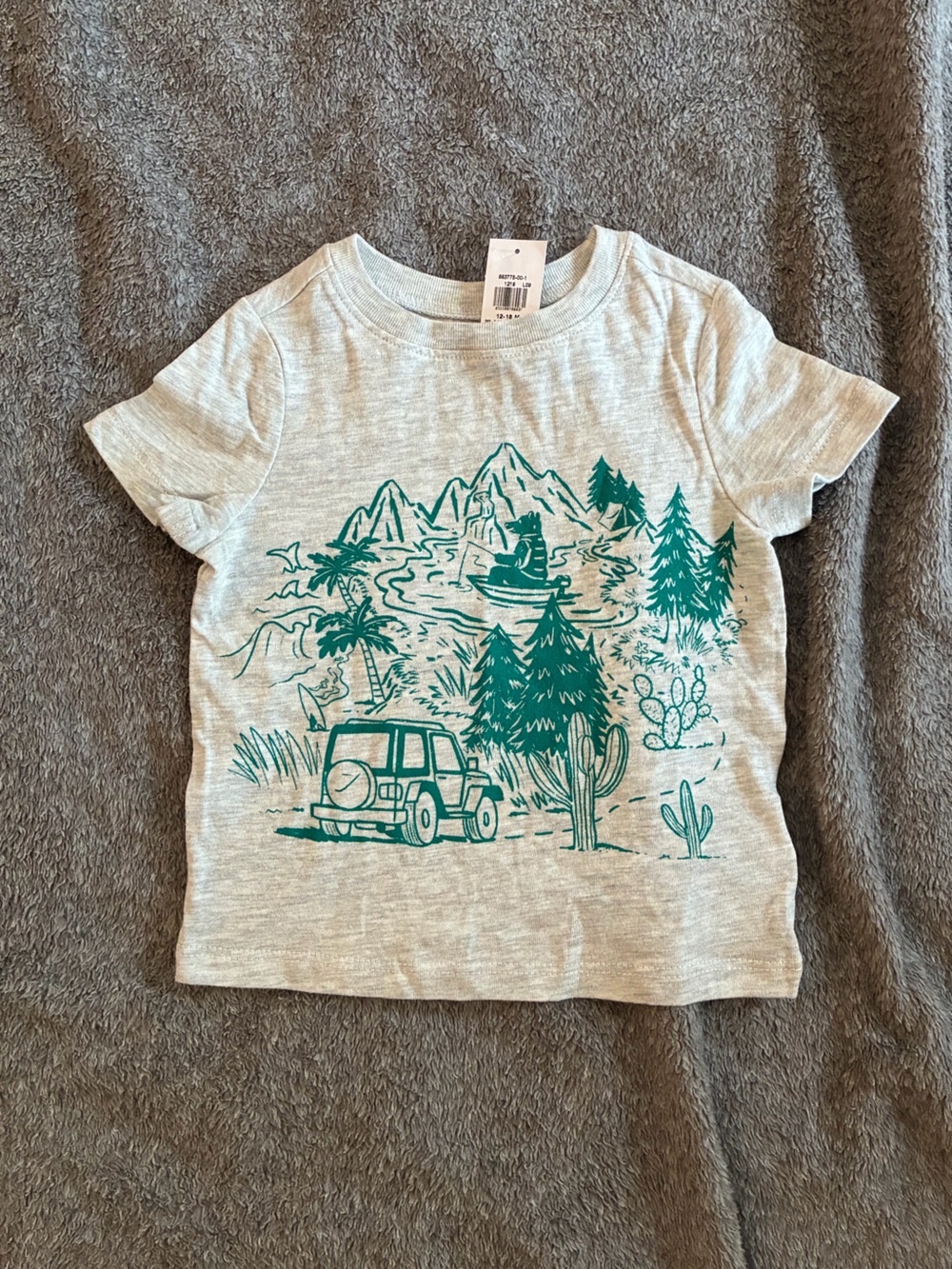 Old Navy Light Gray Tee with Green Outdoor Adventure Graphic